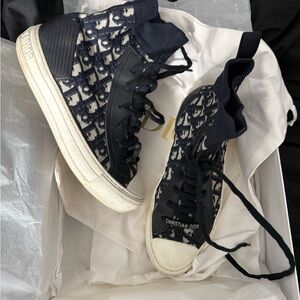 Dior Women's Navy and Cream Patterned Sneakers